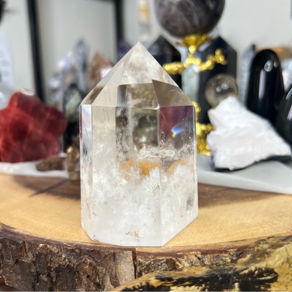 Clear quartz tower (3” tall) - Picture 7 of 17